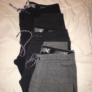 3 pair of Mens size M American Eagle Joggers